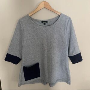 Design Boutique Gray And Navy Top Women’s Small Beautiful Design